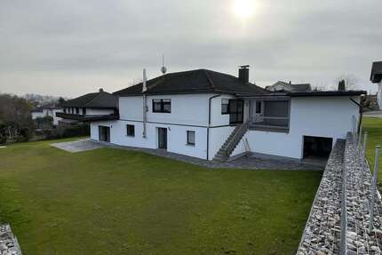 Haus zum Kaufen in Windorf Rathsmannsdorf 595.000,00 € 298 m² - Windorf / Rathsmannsdorf