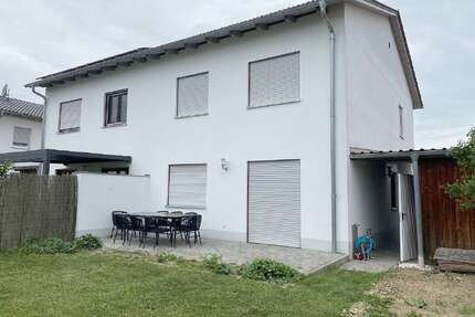 Haus zum Mieten in Perkam 1.050,00 € 110.66 m²