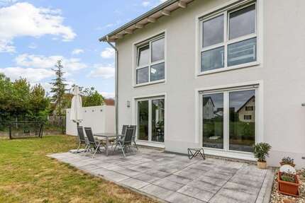 Haus zum Kaufen in Tegernheim 715.000,00 € 152.56 m²