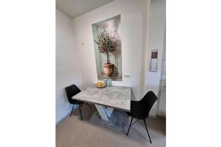 Zimmer in Kleinhaus - 500,00&nbsp;EUR Kaltmiete, ca.&nbsp; 90,00&nbsp;m&sup2; in Lahr (Schwarzwald) (PLZ: 77933)