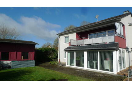 Haus mit Garage und großem Gartenhaus - Trierweiler