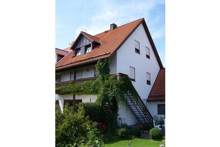 Gepflegte 4-Zimmer-Etagenwohnung mit BalkonGarten in Feldgeding - Bergkirchen