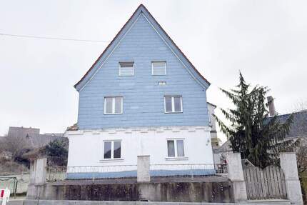 Zweifamilienhaus in Ichenhausen mit Garten und Garage