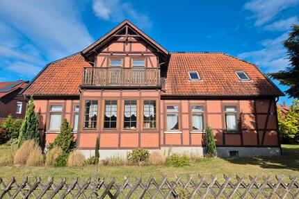 Ein- bis Zweifamilienhaus mit großem Grundstück in Dorfmark - Bad Fallingbostel