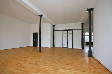 Wohnung zum Mieten in Hamburg 2.398,16 € 137 m²