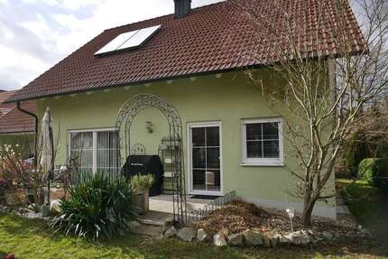 Haus zum Mieten in Hohenthann 1.700,00 € 184 m²