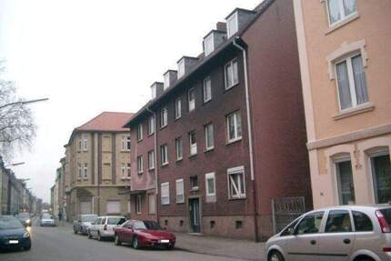 Für die Großfamilie! XXL-Wohnung in GE-Horst mit 2 Bädern und 2 Eingängen sucht Mieter - 6 Zi. + 2x Bad, 120m² im 2.OG - Gelsenkirchen