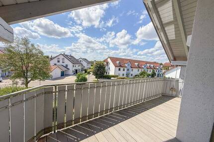 Lichtdurchflutete 5-Zi-Wohnung m. 2 Bäder, Balkon u. EBK – Viel Potential zur Selbstgestaltung - Altötting Lehner