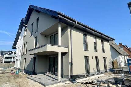 Wohnung zum Kaufen in Schloß Holte-Stukenbrock 370.000,00 € 92.43 m²