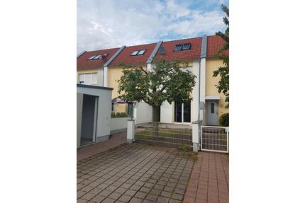 Sehr schöne Reihenhauswohnung Niedrigenergiehaus mit Garten - Haßfurt