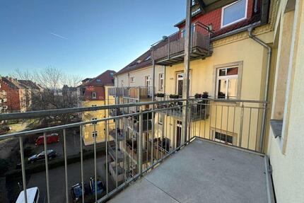 Neu & In Renovierung I Parkettboden I Balkon I neue Einbauküche I Aufzug - Dresden Cotta