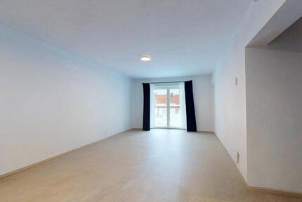 Große 2 Zimmerwohnung - 650,00&nbsp;EUR Kaltmiete, ca.&nbsp; 72,00&nbsp;m&sup2; in Falkenstein (PLZ: 93167)