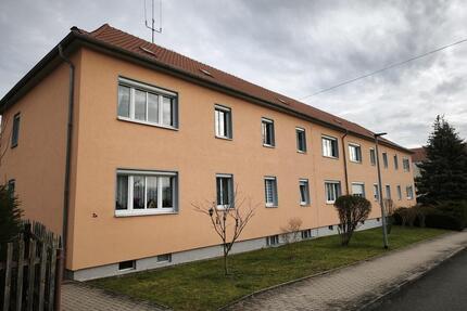 Zentral gelegene 3-Zimmer-Wohnung mit Einbauküche & Tageslichtbad - Geithain