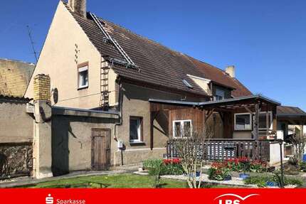 Haus zum Kaufen in Wiedemar 234.000,00 € 241 m²