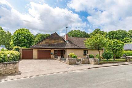 Waldidylle pur - mit Einliegerwohnung & Schwimmbad - Schwarzenbek