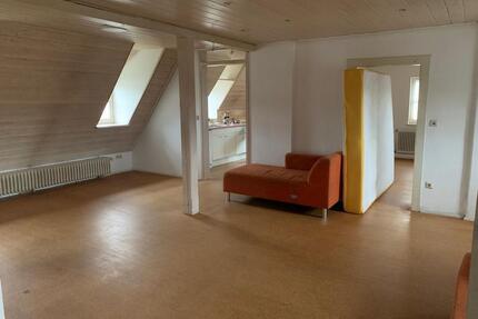 3 Zimmer DG Wohnung in Wunsiedel