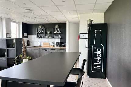 Büro in Aachen 700,00 € 36 m² - 700,00&nbsp;EUR Kaltmiete, ca.&nbsp; 36,00&nbsp;m&sup2; in Aachen (PLZ: 52068)