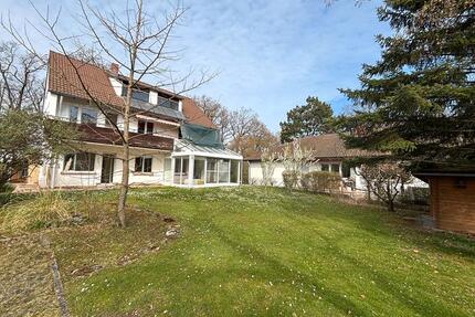 Direkt am Favoritepark: 3,5-Zimmer-Wohnung mit großartigem Garten - Ludwigsburg Eglosheim