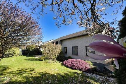 Freistehender Bungalow mit Ausbaureserve in ruhiger Lage - Rheinberg Alpsray