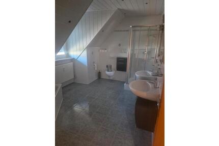 Wohnung 4-Zimmer mit zwei Balkonen ca. 90 qm - Finningen
