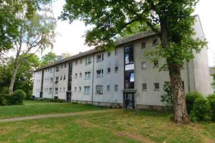 Schöne 2-Raumwohnung renoviert in ruhiger Lage am Crönpark... incl. anstehender Objektmodernisierung - Krefeld Gellep-Stratum