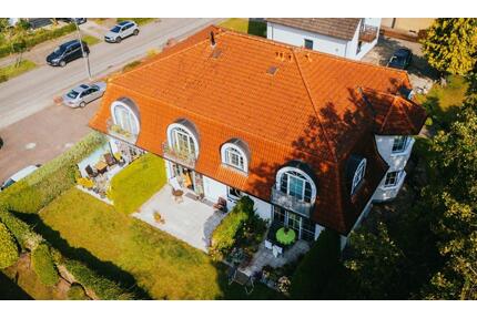 Ruhige helle 2-Zimmer Erdgeschosswohnung 74m² mit Terrasse EBK Duschbad Neumünster Gadeland