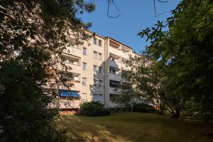 Wohnen im Grünen: Attraktive 2-Raum-Wohnung mit viel Ruhe - Halle (Saale) Damaschkestraße