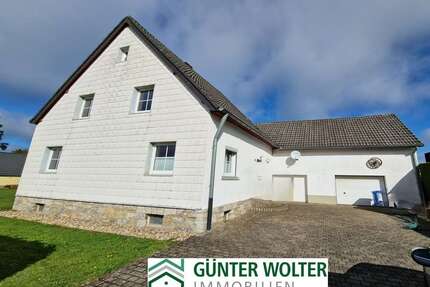 Haus zum Kaufen in Hellenthal 174.000,00 € 94.41 m²