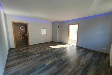 Wohnung zu vermieten - 700,00&nbsp;EUR Kaltmiete, ca.&nbsp; 110,00&nbsp;m&sup2; in Pößneck (PLZ: 07381)