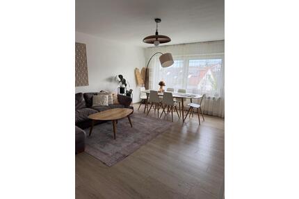 Wohnen mit Charakter: Großzügige 4,5-Zimmer-Wohnung in Leinfelden-Echterdingen (Teilmöbl.+E-Lade.)
