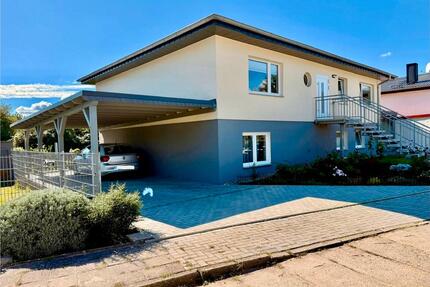 großes Einfamilienhaus mit 9 Zimmern und 2 Carports in Prenzlau