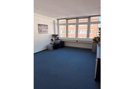 Büroraum - Untermiete in netter Bürogemeinschaft - Baumwall - Hamburg Hamburg-Mitte