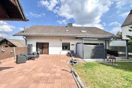 Haus zum Kaufen in Stadtkyll 439.900,00 € 457 m²