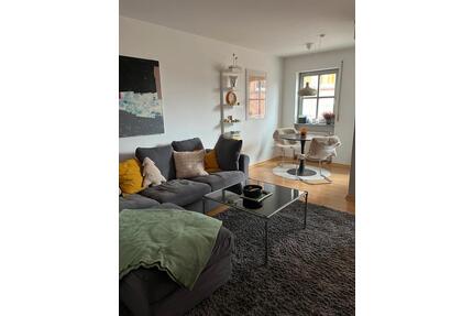 2 Zimmer Wohnung mit Balkon - 770,00&nbsp;EUR Kaltmiete, ca.&nbsp; 65,00&nbsp;m&sup2; in Niedernberg (PLZ: 63843)