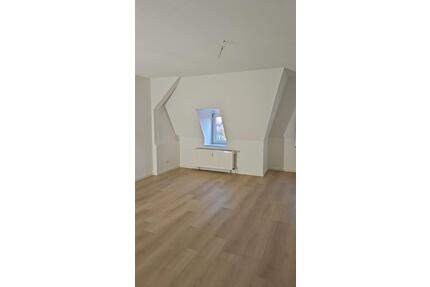 1 Raumwohnung zentrumsnah in Bernburg Saale mit Einbauküche - Bernburg (Saale)