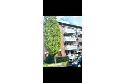 Helle 4-Zimmer-Wohnung mit Balkon in Hüls - Krefeld
