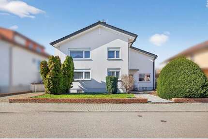 Haus zum Kaufen in Waghäusel Kirrlach 590.000,00 € 215.77 m² - Waghäusel / Kirrlach