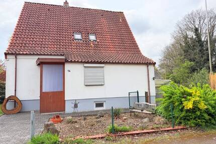 Einfamilienhaus - 1.200,00&nbsp;EUR Kaltmiete, ca.&nbsp; 105,00&nbsp;m&sup2;&nbsp;Wohnfl&auml;che in Loxstedt (PLZ: 27612)