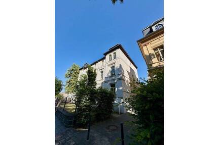 Charmante Dachgeschosswohnung mit Ausblick - zentral gelegen - Altenburg