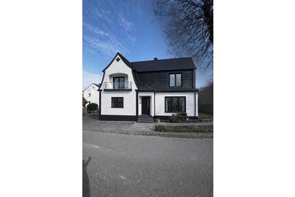 Exklusiv kernsaniertes Einfamilienhaus auf Neubauniveau 200 qm2 - Rudelzhausen