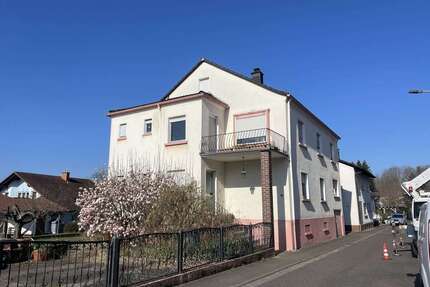 Haus zum Kaufen in Lemberg 229.000,00 € 240 m²