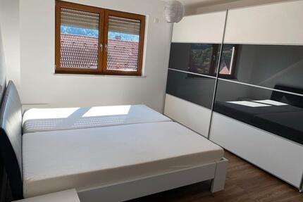 Vermiete Dachgeschosswohnung ohne Dachschrägen - Freudenberg