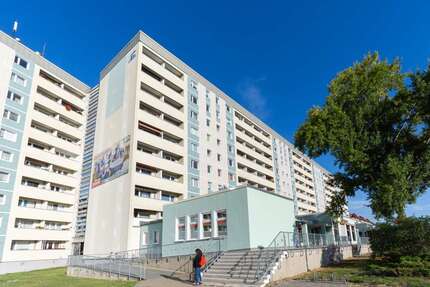 Wohnung zum Mieten in Schönebeck 298,26 € 49.71 m²