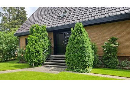 Großes freistehendes Zweifamilienhaus 245 qm Wohnfläche 9 Zimmer - Berlin Spandau