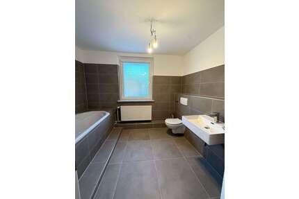 Haus zum Kaufen in Duisburg 374.500,00 € 155 m²