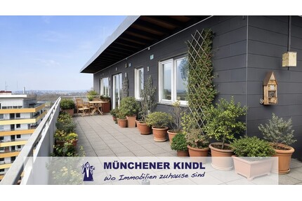 *** Penthouse mit 70 m² Dachterrasse & Alpenblick – vermietet & mit Potenzial *** - München