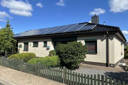 Haus zum Kaufen in Hochdonn 360.000,00 € 197 m²