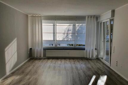 !!ANFRAGESTOPP!! 4ZKB EG-Wohnung mit Balkon + Garage in Hiddesen - Detmold