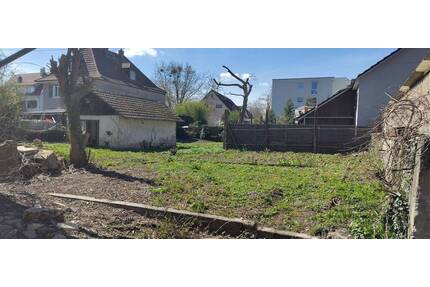 Großzügiges Wohngrundstück (1.044 m²) mit historischer Scheune & Baugenehmigung - Haltingen