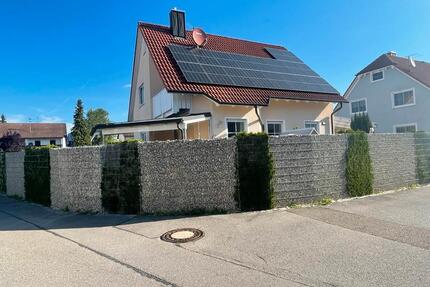 Einfamilienhaus - Provisionsfrei - umfangreich Renoviert - Friedberg